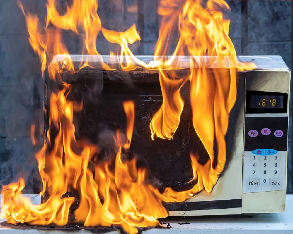 جرقه زدن مایکروفر